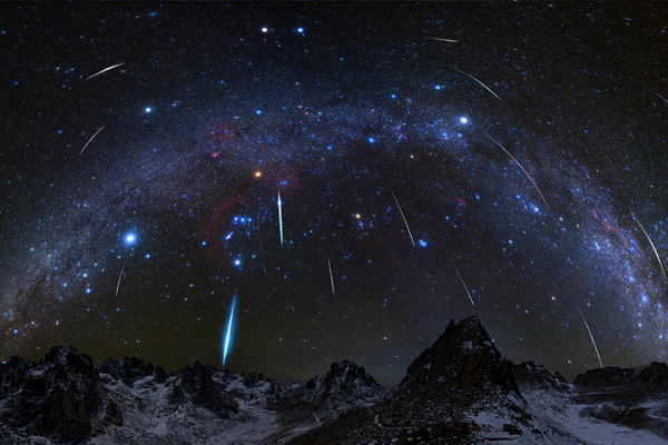 Geminid_Meteor_Shower_Peaks_Tonight__A_Celestial_Spectacle