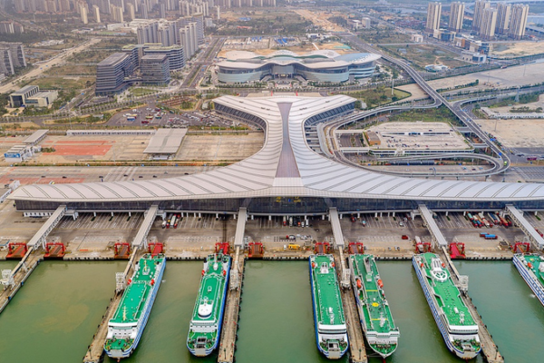 Hainan_s_Customs_Reforms_Boost_Global_Trade_Access_in_2025 video poster