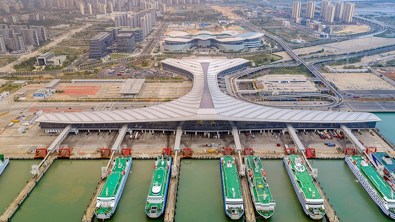 Hainan_s_Customs_Reforms_Boost_Global_Trade_Access_in_2025 video poster