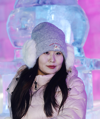 Harbin_s_Ice_Castle_Emerges_as_Winter_Wonderland_Photo_Sensation_in_2025 video poster