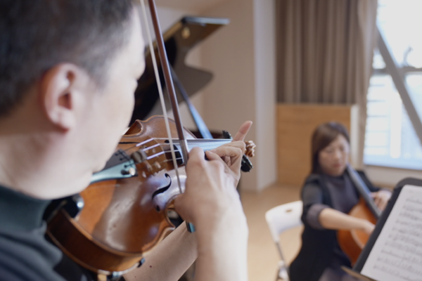 Hong_Kong_Musicians_Honor_Fallen_Firefighter_in_Charity_Concert video poster