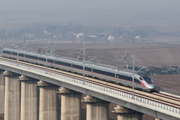 New_High_Speed_Rail_Links_Wuhan_Yichang__Boosts_Yangtze_Economic_Belt