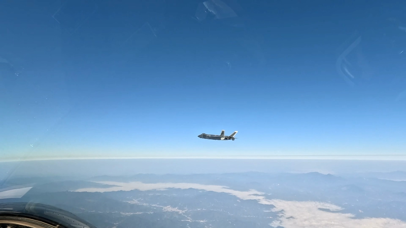 PLA_Eastern_Theater_Conducts_Joint_Drills_Near_Taiwan_Amid_Regional_Tensions video poster