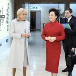 Peng_Liyuan__Brigitte_Macron_Tour_Beijing_Theatre_Amid_Macron_s_State_Visit_poster - Khabar Asia Peng_Liyuan__Brigitte_Macron_Tour_Beijing_Theatre_Amid_Macron_s_State_Visit video poster