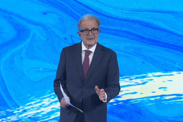 Prodi_Urges_Stronger_China_EU_Ties_Amid_Global_Trade_Shifts video poster