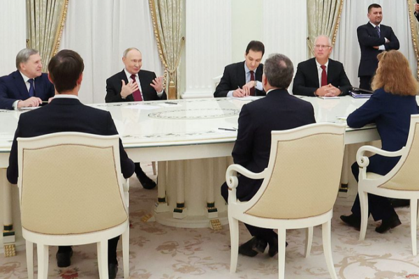 Putin__U_S__Envoy_Hold_Marathon_Talks_on_Ukraine_Peace_Framework