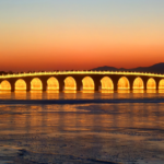 Seventeen_Arch_Bridge_Glows_in_Winter_Solstice_Majesty - Khabar Asia Seventeen_Arch_Bridge_Glows_in_Winter_Solstice_Majesty