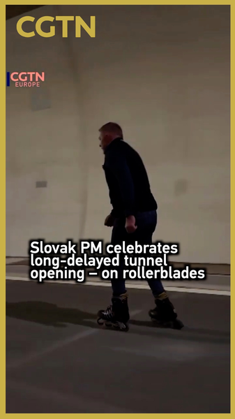 Slovak_PM_Rollerblades_Through_Newly_Opened_Tunnel_After_30_Year_Wait video poster