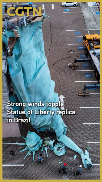 Storm_Topples_Statue_of_Liberty_Replica_in_Southern_Brazil video poster