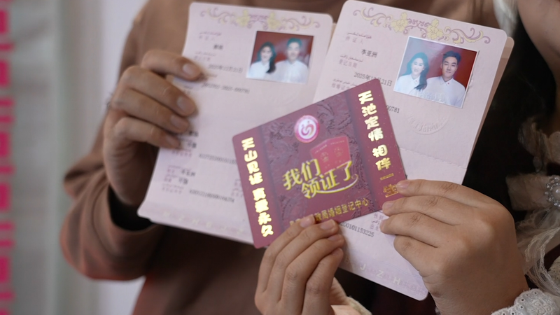 Tianchi_Lake_Winter_Festival_Blends_Romance_and_Adventure_in_Xinjiang video poster