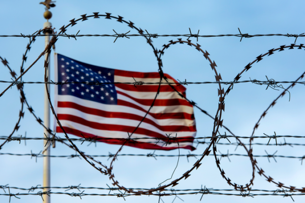 Trump_s_2026_Immigration_Crackdown__Economic_Risks_and_Political_Backlash