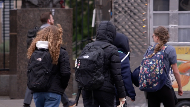 US_International_Student_Enrollment_Declines_in_2025__Economic_Concerns_Rise_poster - Khabar Asia US_International_Student_Enrollment_Declines_in_2025__Economic_Concerns_Rise video poster