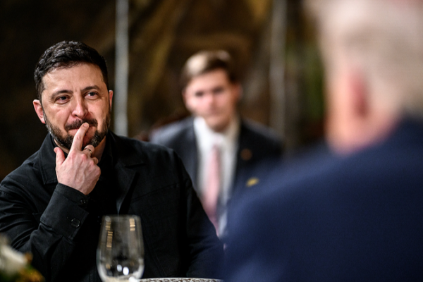 Ukraine_in_Talks_with_Trump_on_Potential_US_Troop_Deployment