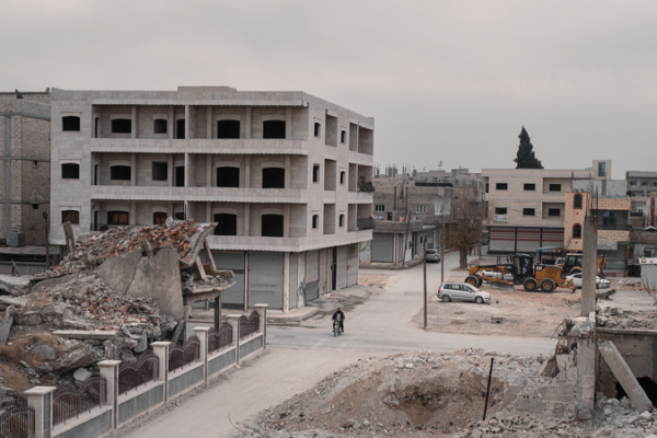 Aid_Reaches_Northern_Syria_s_Kobani_Amid_Fragile_Ceasefire_Tensions