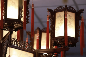 Artisans_Illuminate_Spring_Festival_Traditions_with_Handcrafted_Lanterns video poster