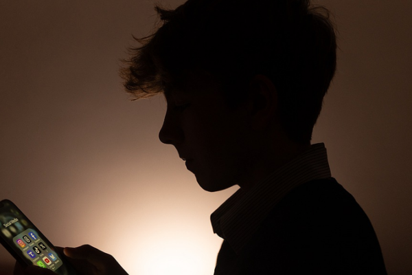 Australia_s_Social_Media_Ban_for_Teens_Deactivates_5M_Accounts