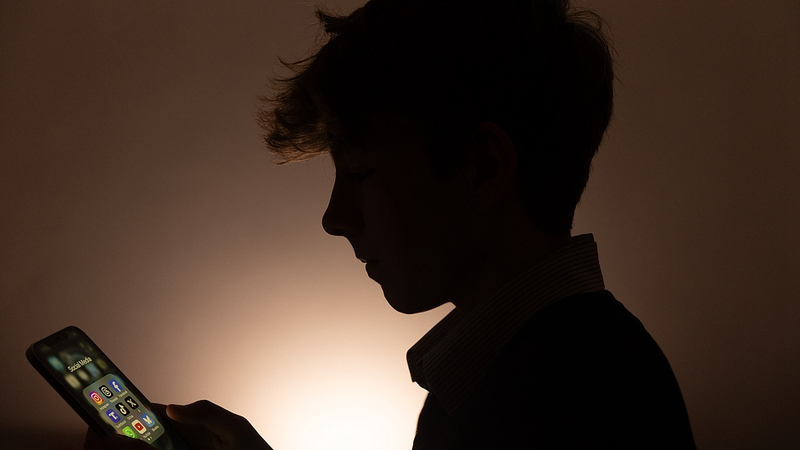 Australia_s_Social_Media_Ban_for_Teens_Deactivates_5M_Accounts