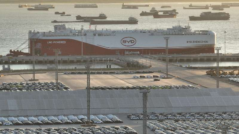 BYD_Surpasses_Tesla_as_Global_EV_Leader_in_2025_Sales