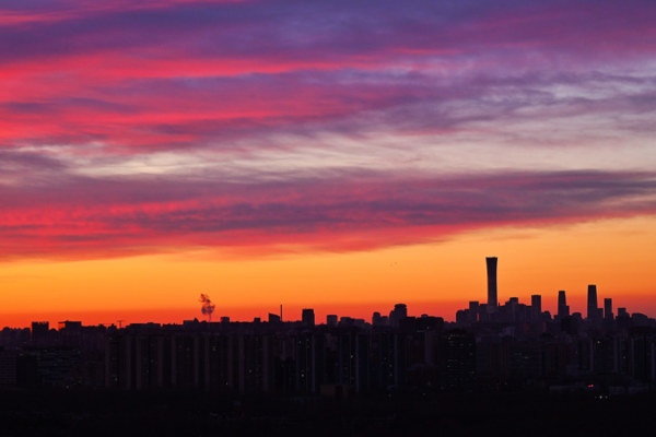 Beijing_Dawns_with_Vibrant_Skies_as_Air_Quality_Hits_Record_High
