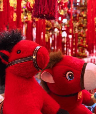 Beijing_s_New_Year_Fair_Blends_Tradition_and_Global_Flavors_for_2026_Celebrations video poster