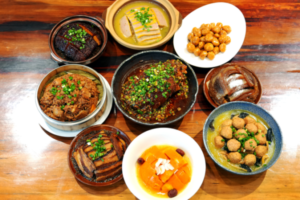 Chengdu_s_Nine_Bowl_Feast_Demand_Surges_Ahead_of_2026_Spring_Festival
