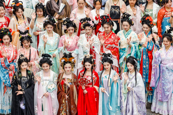 China_Chic__How_Fashion_Embodies_Cultural_Confidence_in_2026