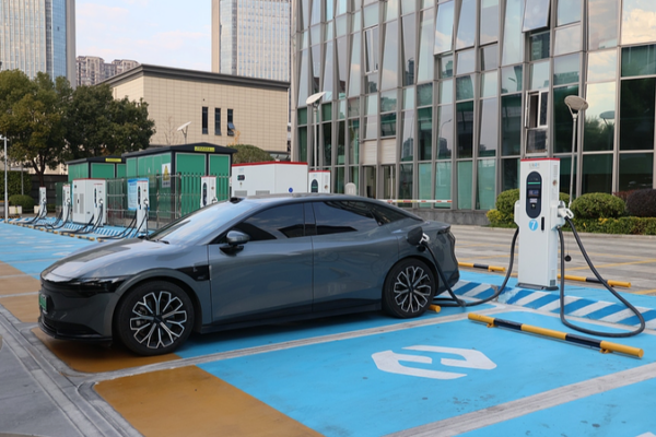 China_Powers_Ahead_with_World_s_Largest_EV_Charging_Network_in_2026