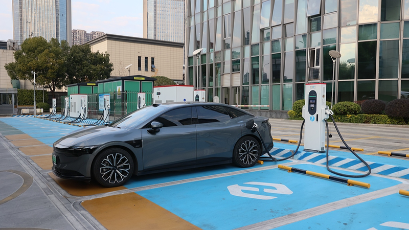China_Powers_Ahead_with_World_s_Largest_EV_Charging_Network_in_2026