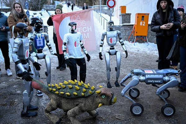 China_Vows_to_Anchor_Global_Stability_Amid_Uncertainty_at_Davos_2026