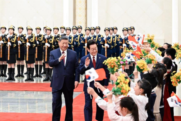 China__ROK_Deepen_Strategic_Cooperation_as_Leaders_Meet_in_Beijing