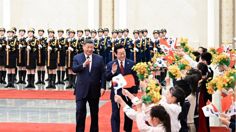 China__ROK_Deepen_Strategic_Cooperation_as_Leaders_Meet_in_Beijing