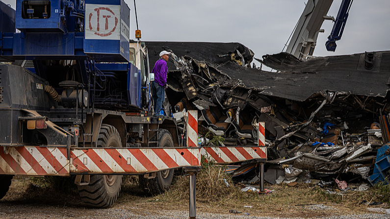 Crane_Collapse_Derails_Thai_Train__32_Dead_in_Nakhon_Ratchasima video poster