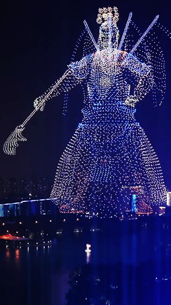 Drones___Robots_Revolutionize_Chinese_Opera_at_2025_Sci_Tech_Gala video poster