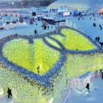 Harbin_s__Rose_Icefall__Captivates_Visitors_in_2026_Winter_Season