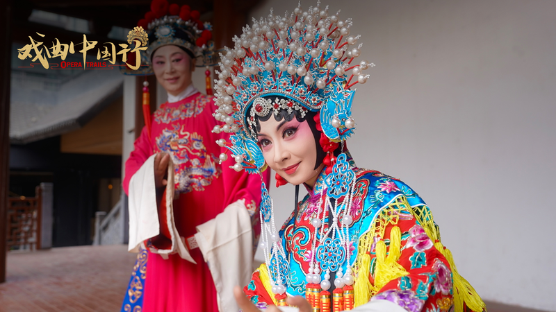 Huangmei_Opera_s_Timeless_Charm_Captivates_Modern_Audiences