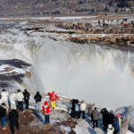 Hukou_Waterfall_s_New_Year_Snowscape_Draws_Record_Crowds_in_2026