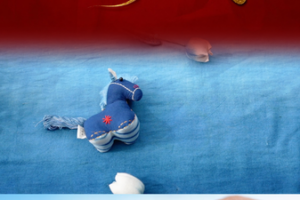 Indigo_Threads_of_Tradition__Bai_Artisan_Weaves_Lunar_New_Year_Blessings_with_Yunnan_Horses video poster