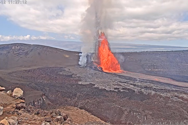 Kilauea_Volcano_Erupts_with_Spectacular_Lava_Display_in_2026