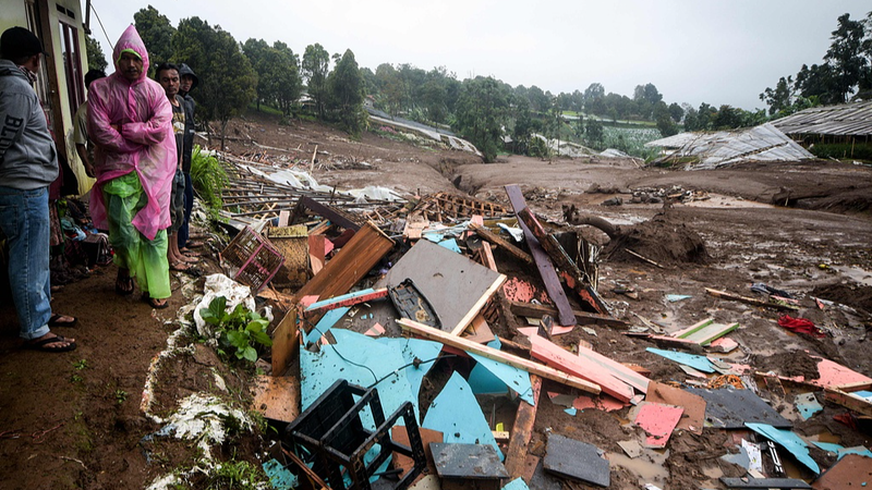 Landslide_in_Bandung_Claims_11_Lives__Rescue_Efforts_Ongoing