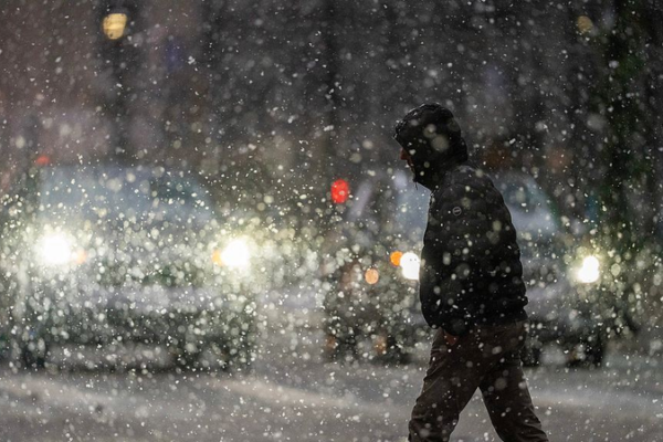 Major_Winter_Storm_Disrupts_U_S___Impacts_Felt_Across_Asia_Dependent_Sectors video poster