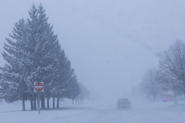 Major_Winter_Storm_Triggers_Emergency_Declarations_Across_14_U_S__States