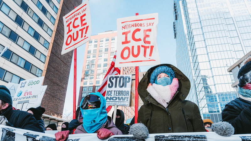 Minneapolis_Shootings_Reignite_Debate_Over_Trump_s_Immigration_Crackdown_in_2026 - Khabar Asia Minneapolis_Shootings_Reignite_Debate_Over_Trump_s_Immigration_Crackdown_in_2026