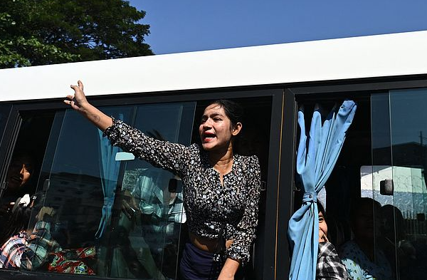 Myanmar_Releases_Thousands_in_Annual_Independence_Day_Amnesty