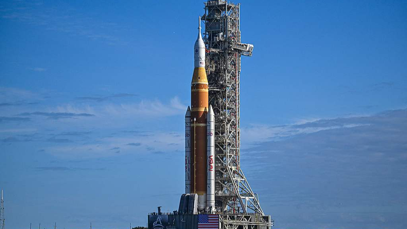 NASA_Prepares_Artemis_2_Moon_Mission_Launch_in_2026