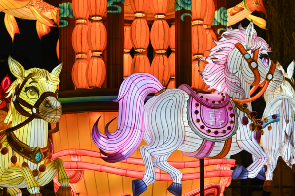 Nanjing_s_Lantern_Glow_Ignites_Spring_Festival_Anticipation