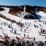 North_China_s_Winter_Tourism_Surges_as_Ski_Resorts_Expand_Offerings video poster