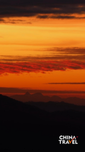 Golden Hour Majesty: Wuzhishan’s Sunset Draws Global Admiration video poster
