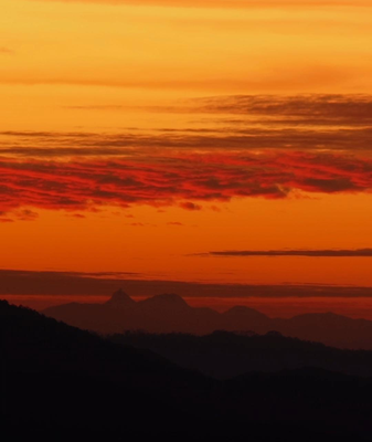Golden Hour Majesty: Wuzhishan’s Sunset Draws Global Admiration video poster