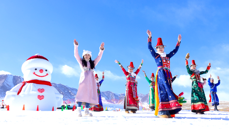 Qilian_Mountains_Ice_Festival_Boosts_Winter_Tourism_in_Gansu