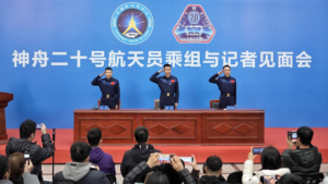 Shenzhou_20_Crew_Shares_Insights_in_First_Post_Mission_Briefing